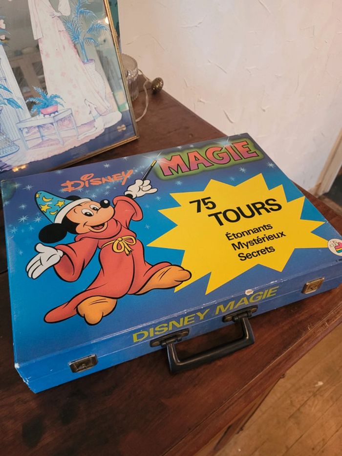 Vends valise magie disney vintage