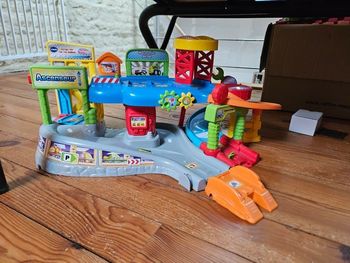 Mon premier garage Tut Tut bolides 