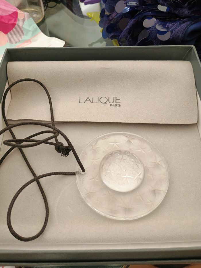 Magnifique collier Lalique flocon de neige