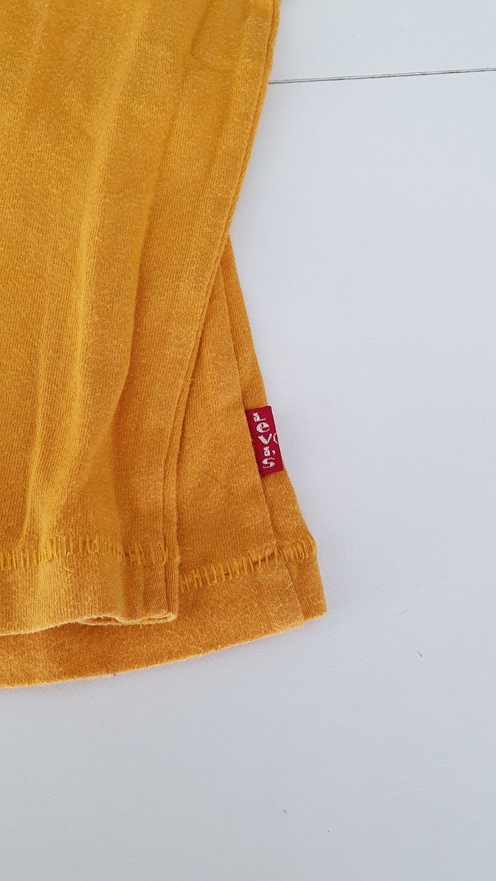 T shirt Levi's jaune en 14 ans - photo numéro 3