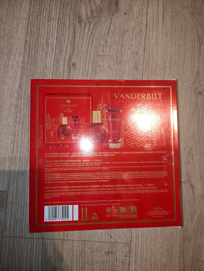 Coffret parfum vanderbilt rouge neuf - photo numéro 2