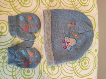 Ensemble moufles+ bonnet
