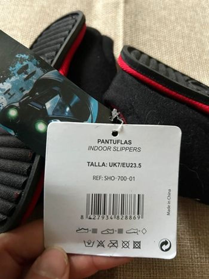 Paire de chaussons Star Wars pointure UK7/EU23.5 - photo numéro 3