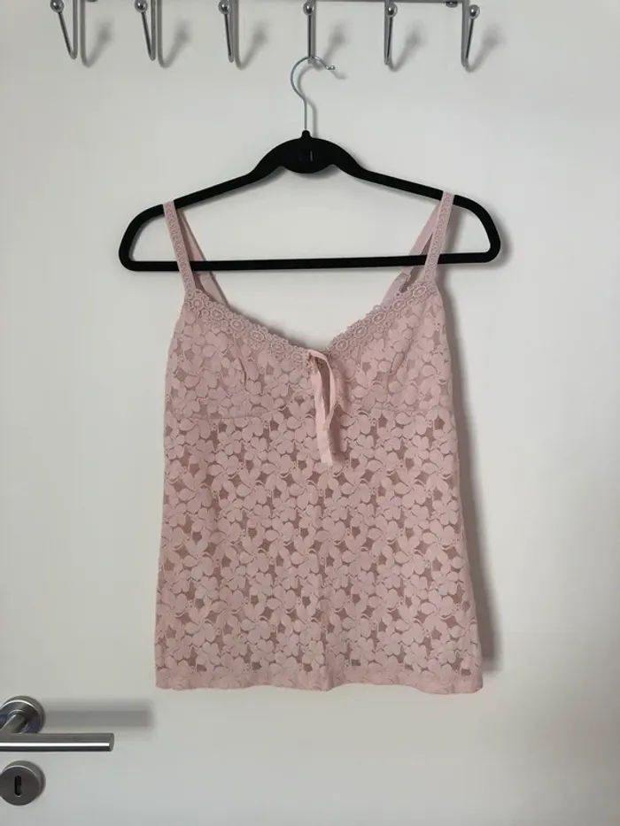 Top à bretelles rose poudré en dentelle Mango tailleM