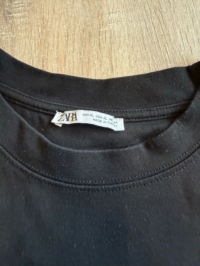 T-shirt noir Zara Homme - photo numéro 2