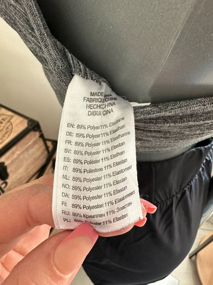 Brassière grise - photo numéro 11