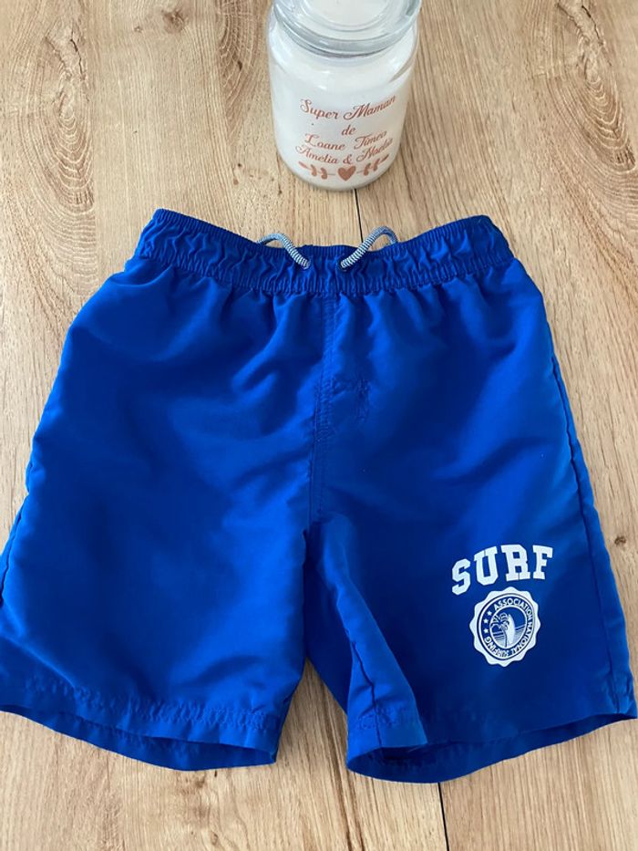 Short de bain 8/10 ans