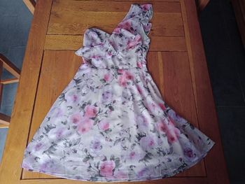 🌷Magnifique robe printanière neuve M