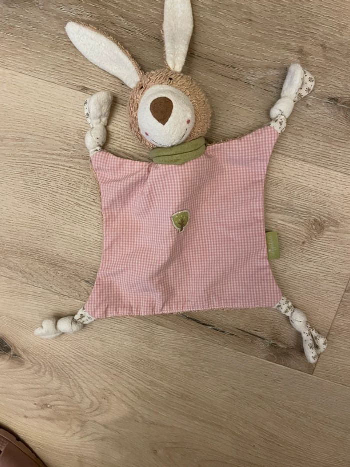 Doudou lapin en tissu