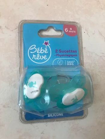 Lot de 2 sucettes physiologiques Taille 6 mois et plus Bébé Rêve neufs dans emballage