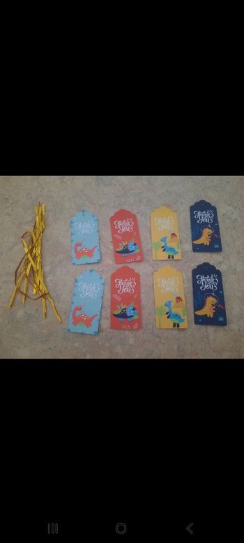 Etiquettes dinosaure