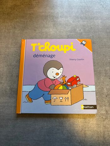 Livre T’choupi déménage