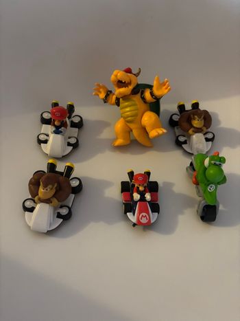 Lot figurine Mario 