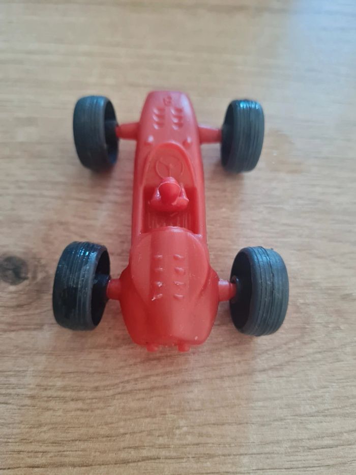 Voiture plastique rouge Vintage 1970 - photo numéro 2