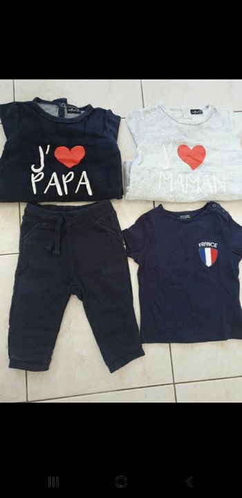 Lor de 2 pyjamas velours et 1 ensemble