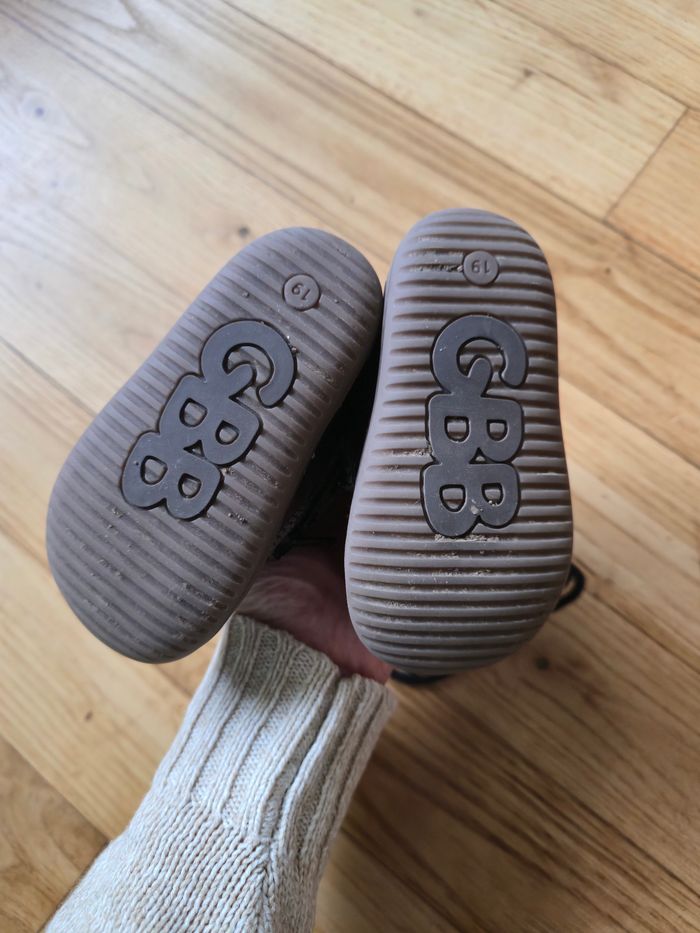 Lot chaussures fille taille 19 - photo numéro 8
