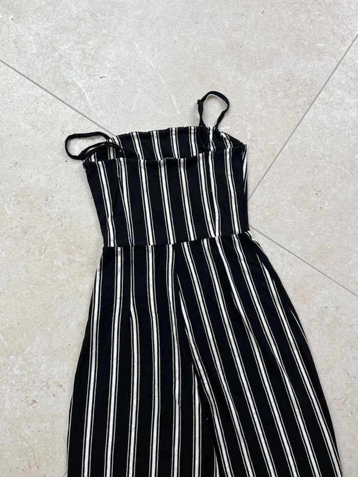 Combinaison été à bretelles noir et blanche Bershka - photo numéro 3