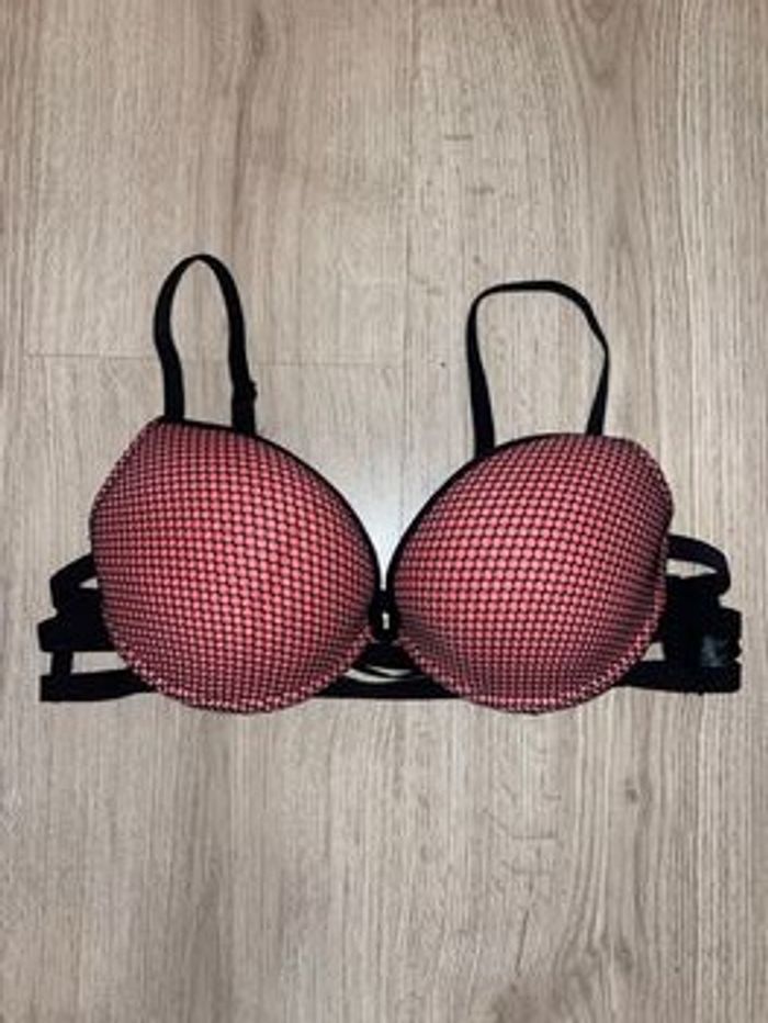 Soutien gorge push up Undiz résille noir et fushia