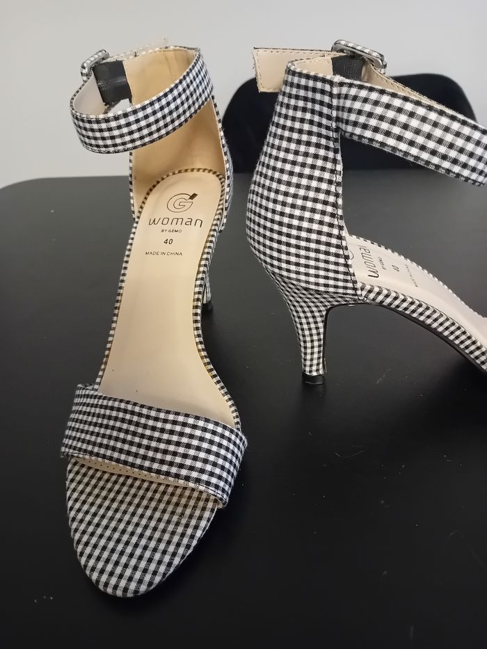 Chaussures taille 40 - photo numéro 5