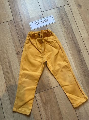 Jean jaune 24 mois