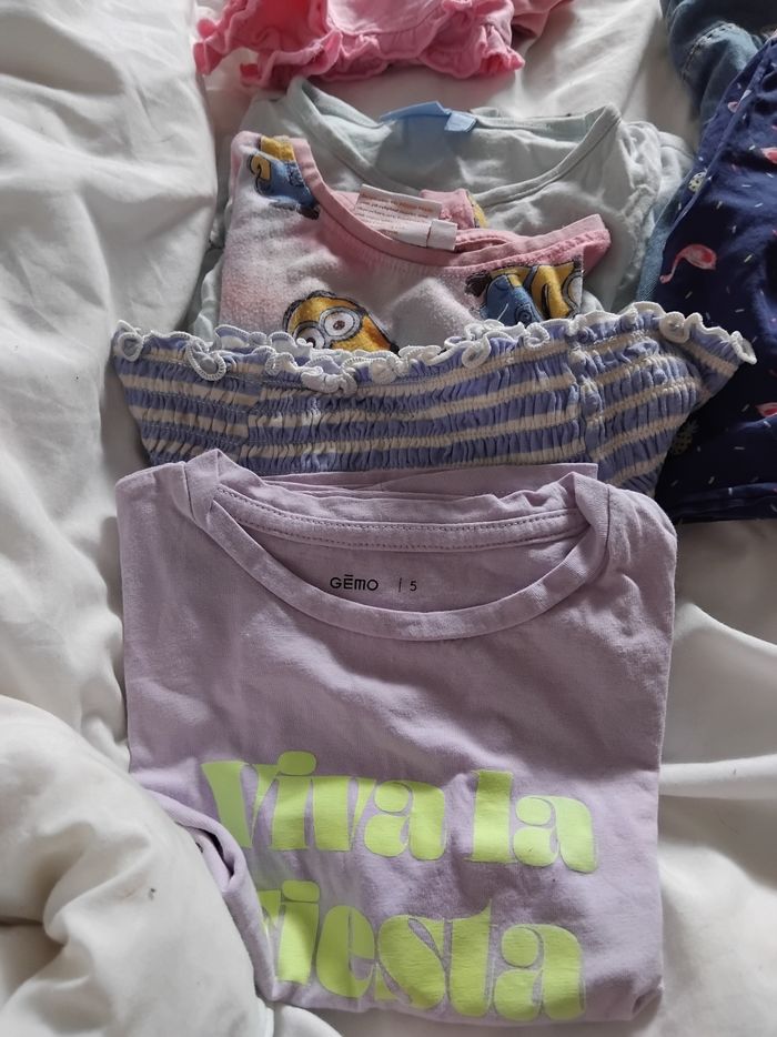 Lots vêtements été 5 ans - photo numéro 2