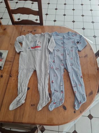 2 pyjamas légè 24 mois