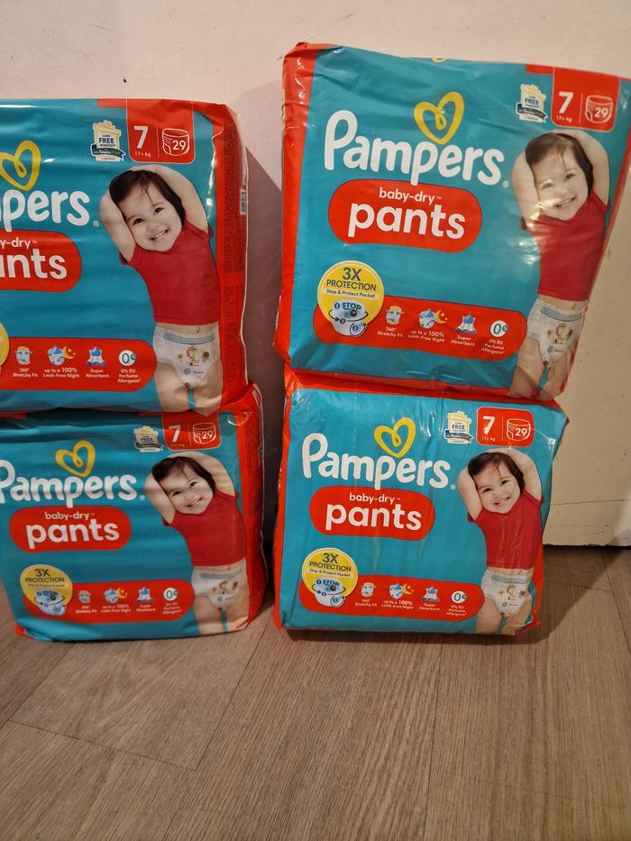 4 paquet couche culotte pampers taille 7 116 couche