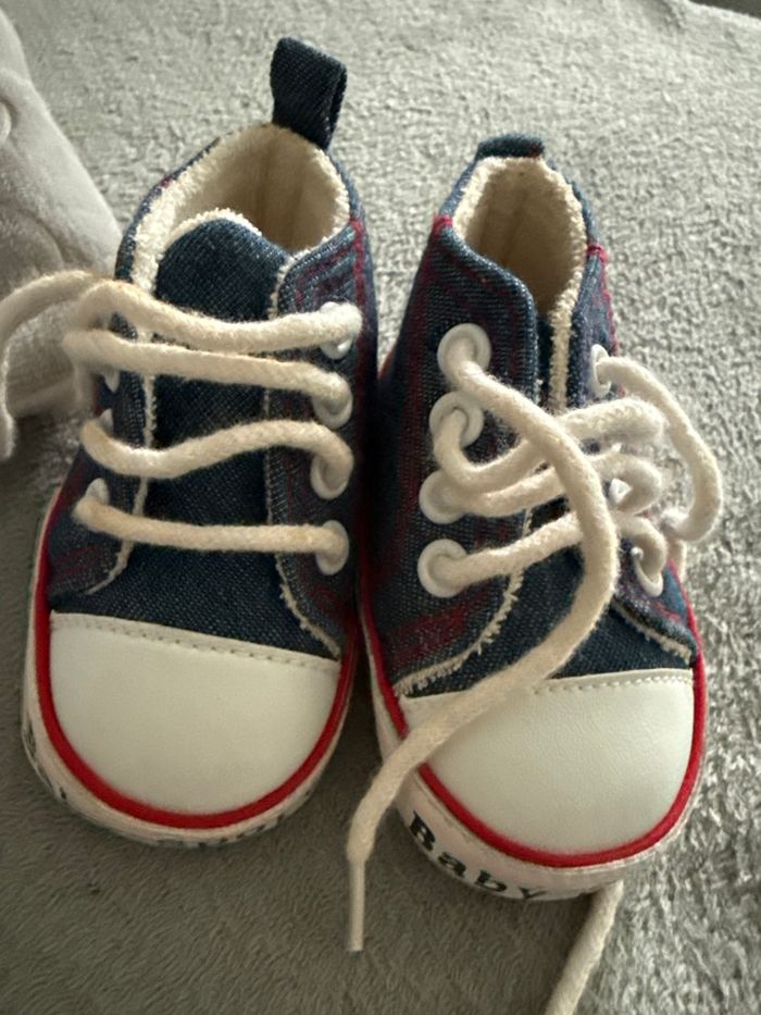 Lot chaussures bébé - photo numéro 2