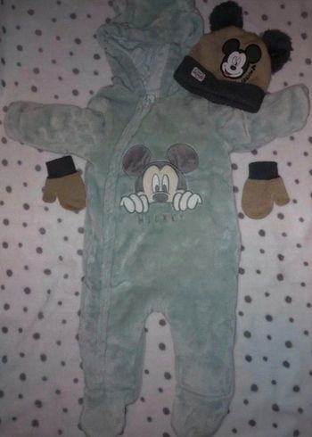Combinaison+ bonnet et gant mickey
