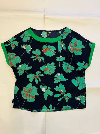 T-shirt manches courtes fluide noir et vert fiona taille M