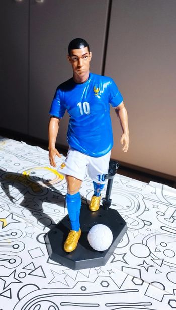 Grande figurine football neuve Kylian m'bappé équipe de France