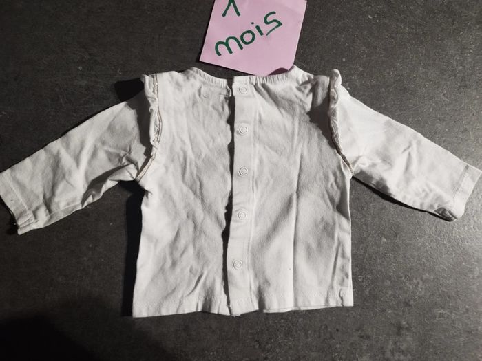 T-shirt liseré doré 1 mois - photo numéro 4