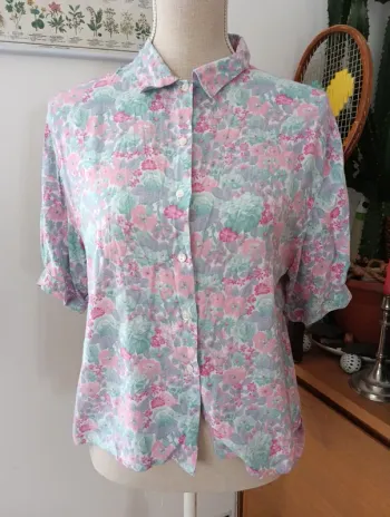 Chemise vintage manches courtes fleurs pastel multicolores