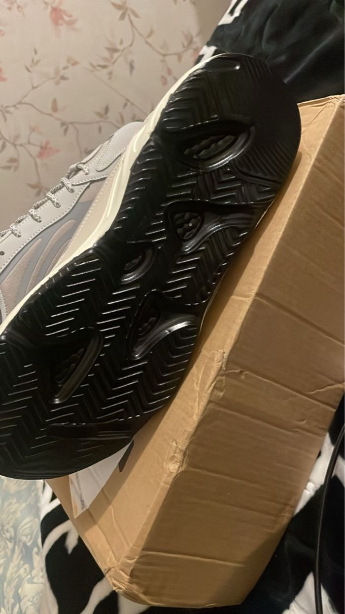 Chaussure yeezy - photo numéro 2