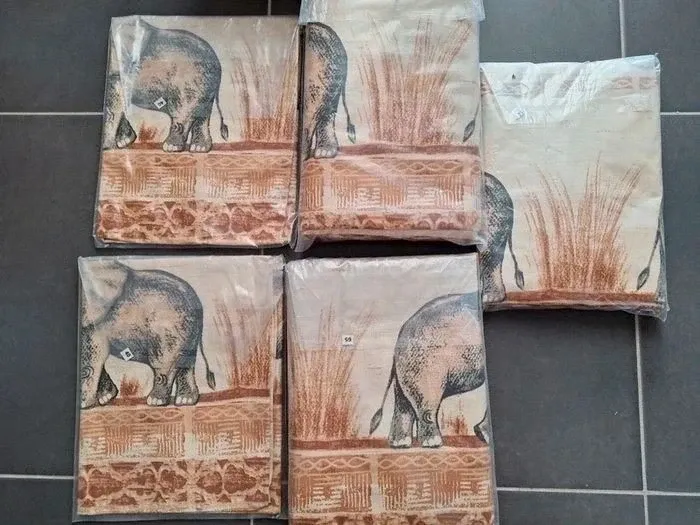 Parure de lit coton 5 pièces Sénégal Éléphant neuve - photo numéro 2