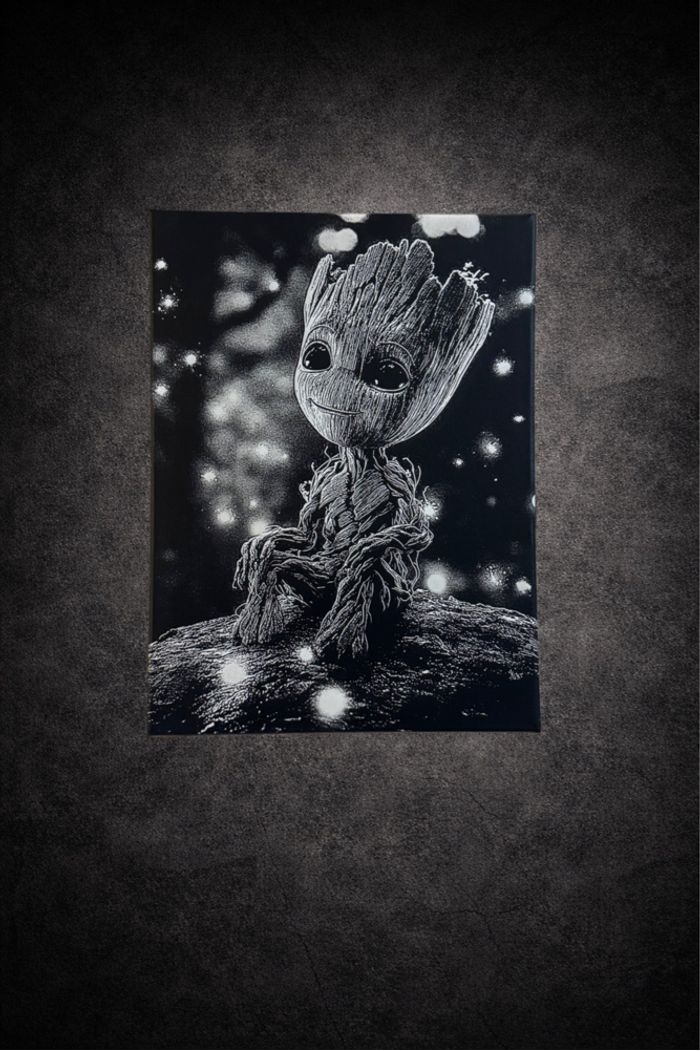 Tableau Groot Noir et Blanc 30x40 cm – Décoration Murale Geek / Marvel