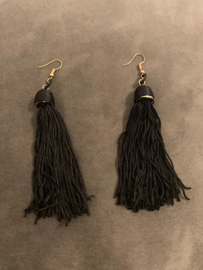 Boucles d’oreilles pompons