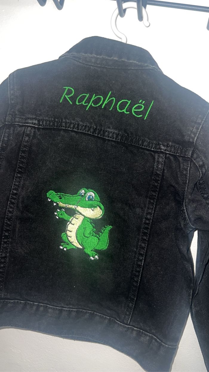 Veste en jeans personnalisée brodée - photo numéro 2