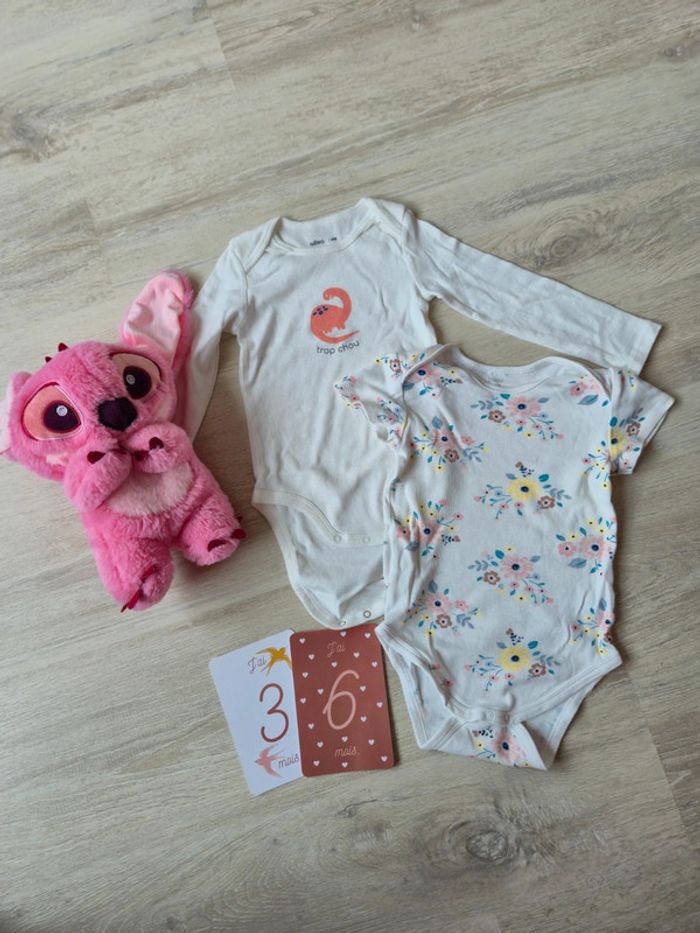 Lot de 2 bodies avec tâches