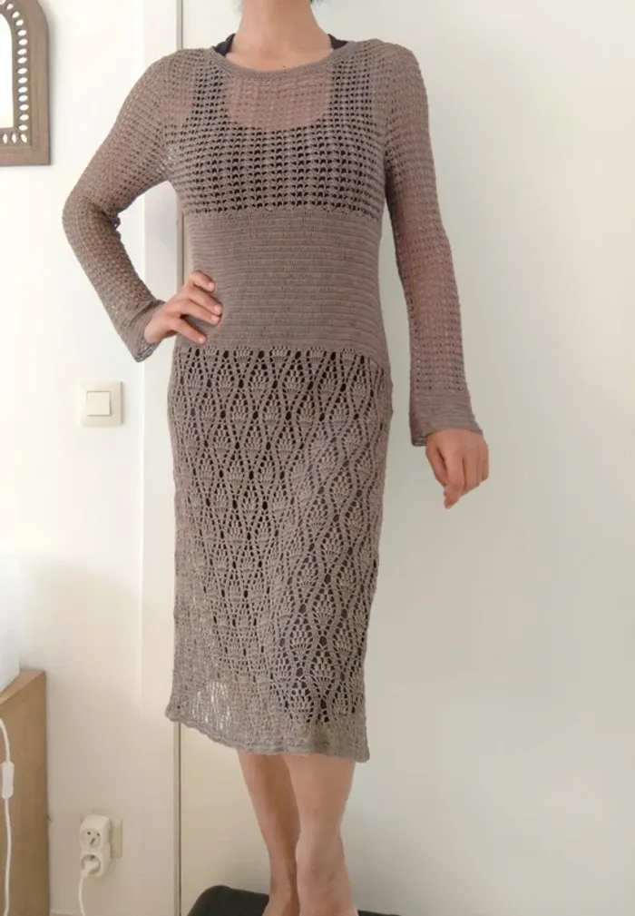Belle robe longue à mailles Caroline Biss marron style bohème / chic