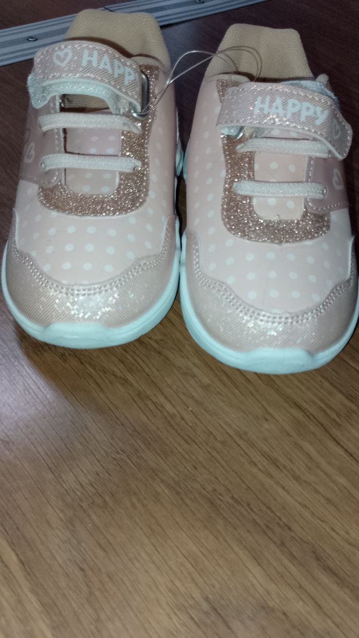 Basket Minnie Mouse Disney neuve P.25 - photo numéro 2