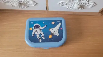 Boîte à goûter espace