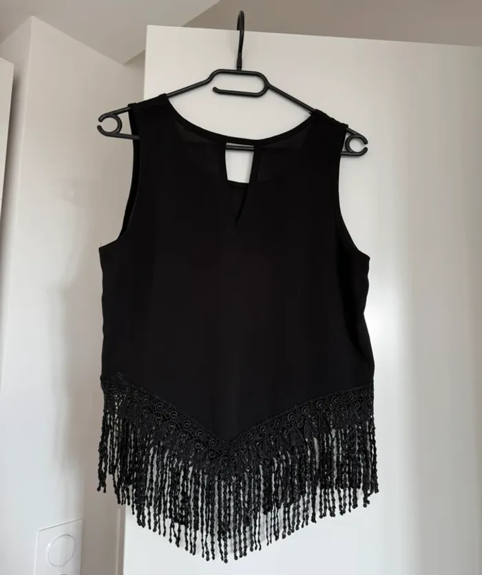 Joli débardeur froufrou S/M - photo numéro 2