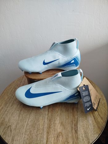 Crampons Nike 36,5