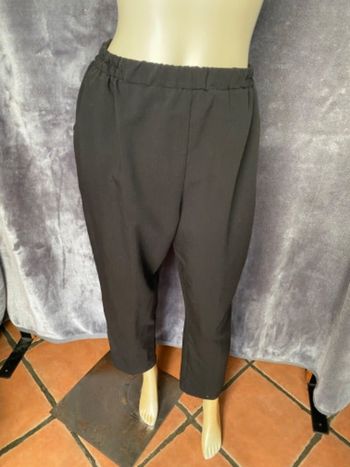 Pantalon noir classique taille 4