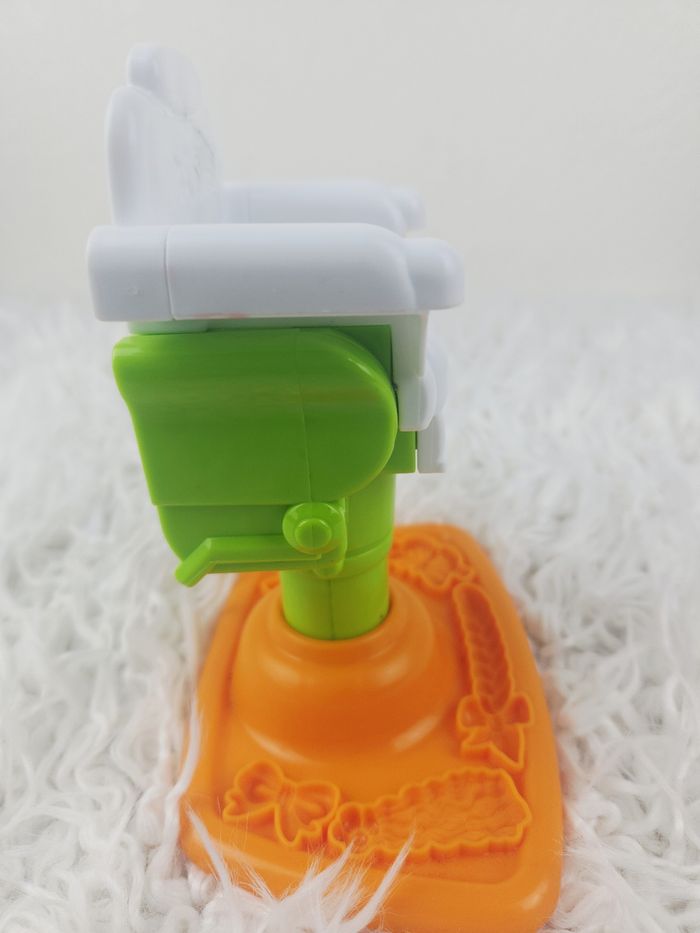 Le coiffeur marque Play-Doh 🎅 - photo numéro 10