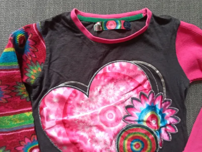 Pull coeur Desigual 7/8 ans - photo numéro 3