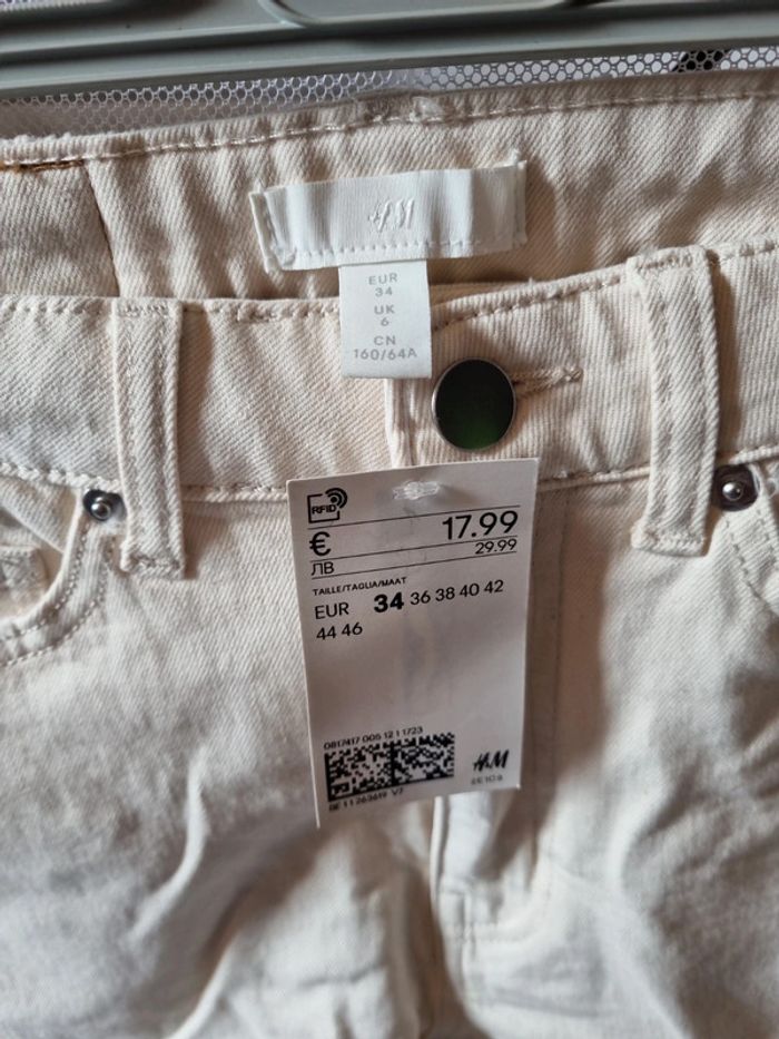 Short beige/crème h&m neuf taille 34 - photo numéro 3
