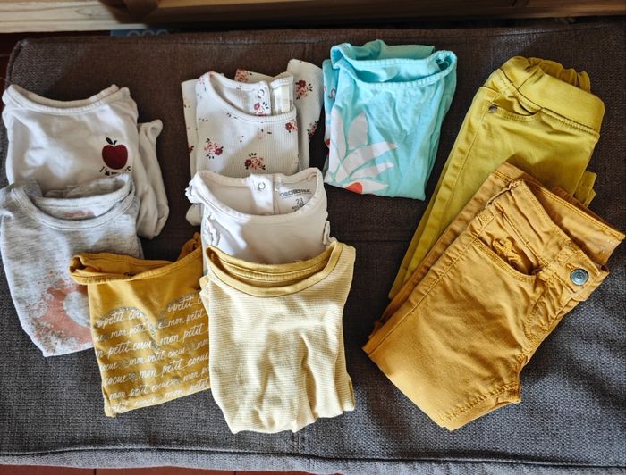 Lots vêtements bébé fille 24 mois
