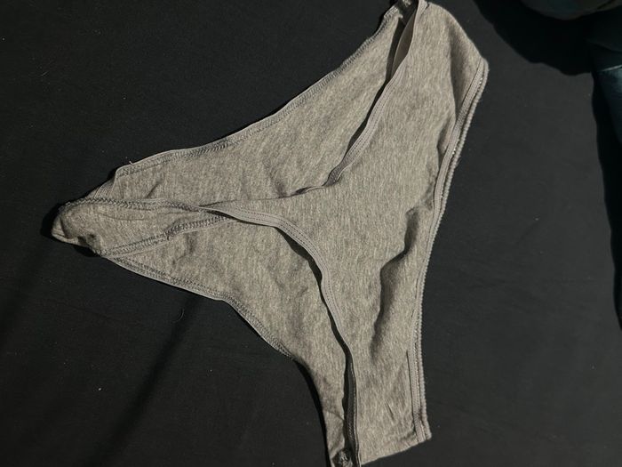 String gris - photo numéro 2